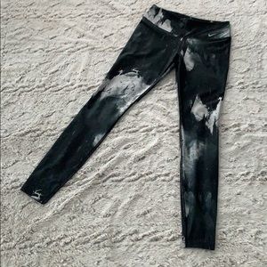 Nike Legend Dri-Fit High Waist Leggings / Tights